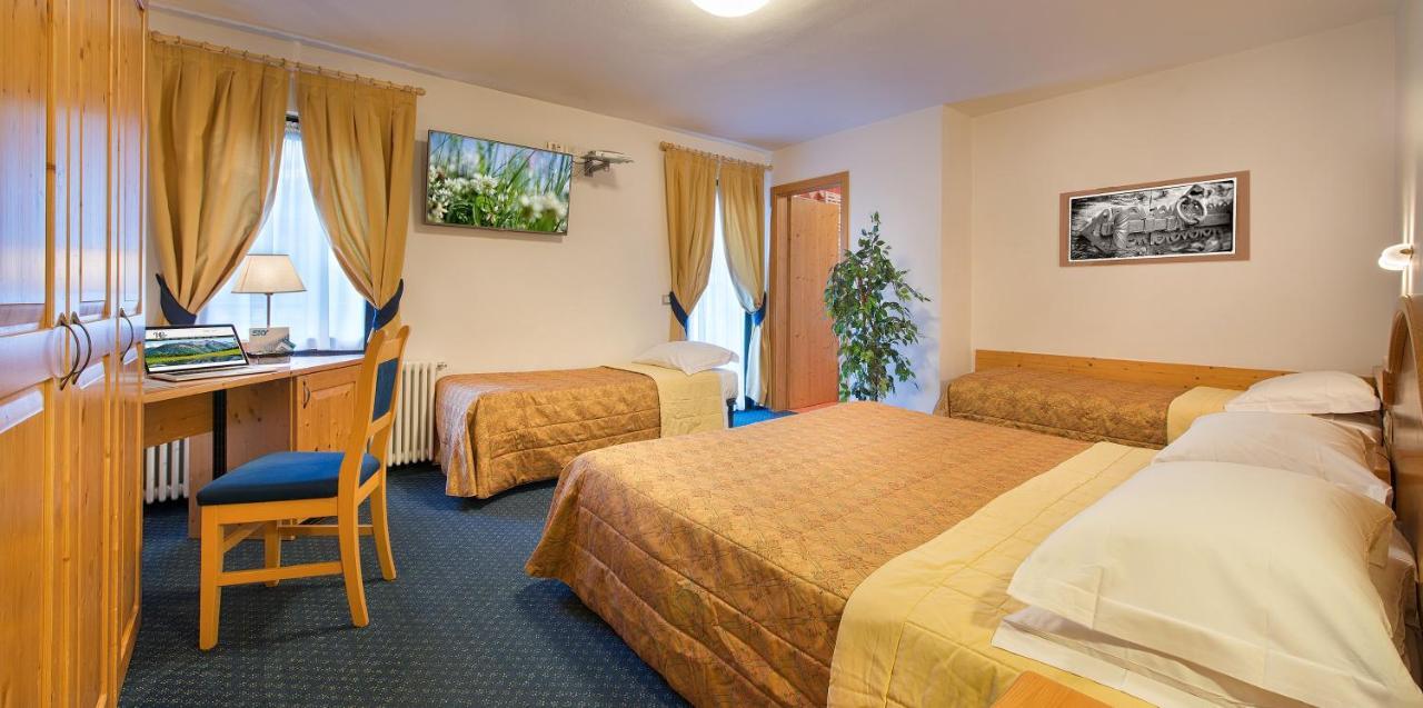 Hotel Cristallo Peio Exteriör bild