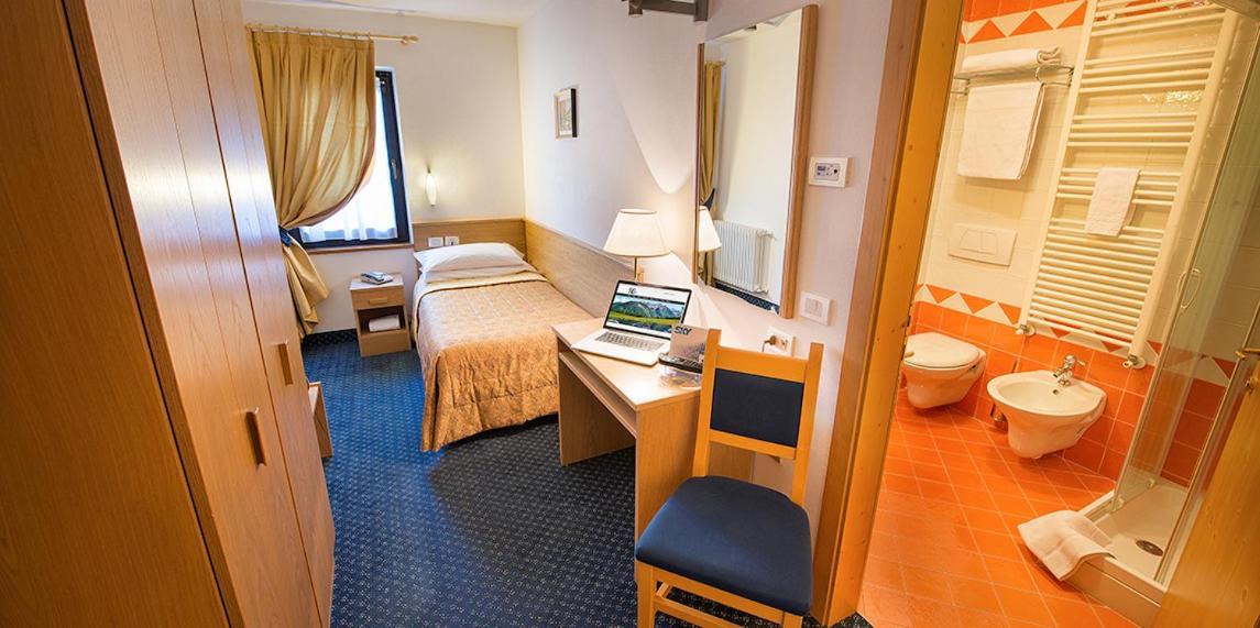 Hotel Cristallo Peio Rum bild